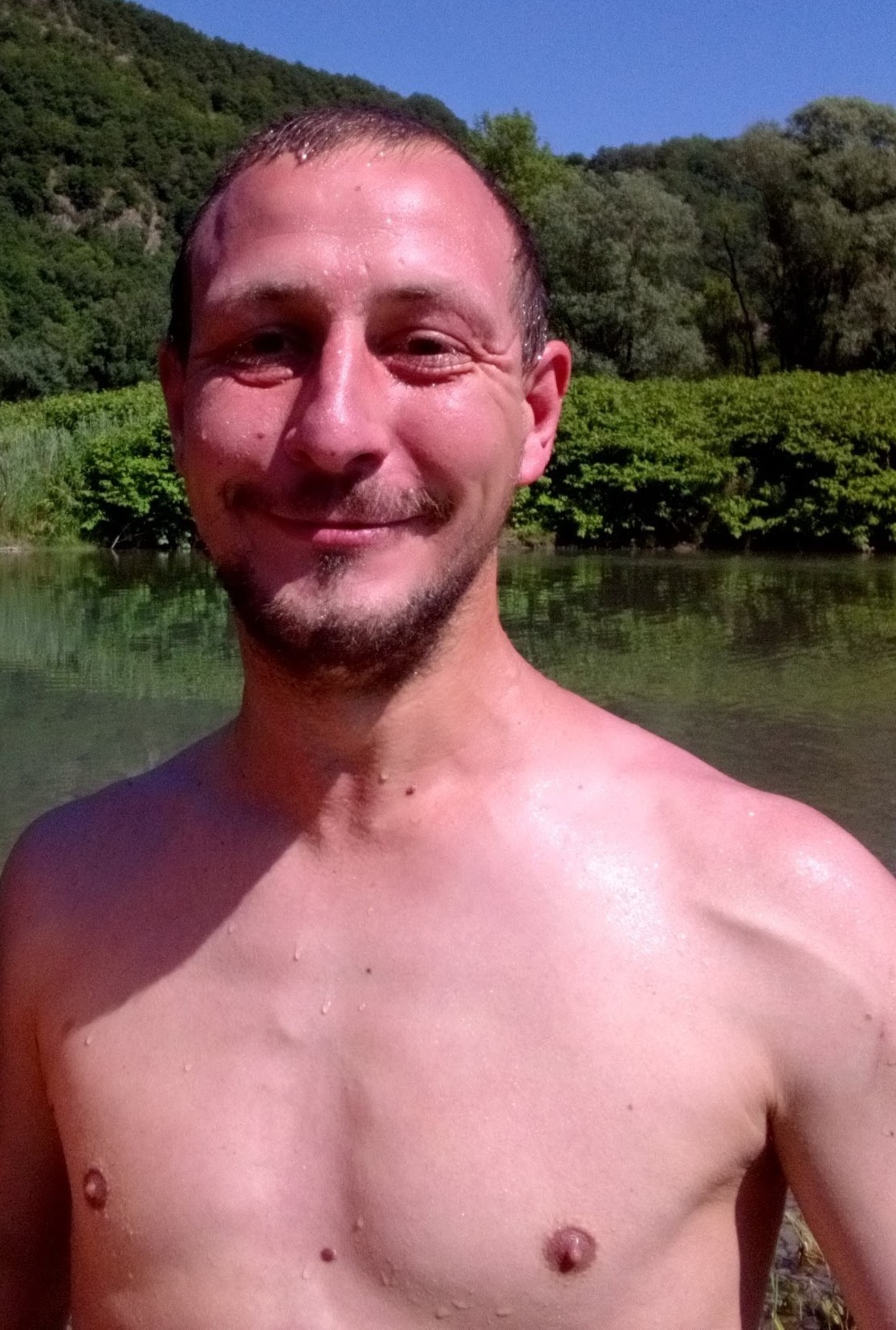 Profil de Venance, 40 ans, Annonce gay à Mirchel