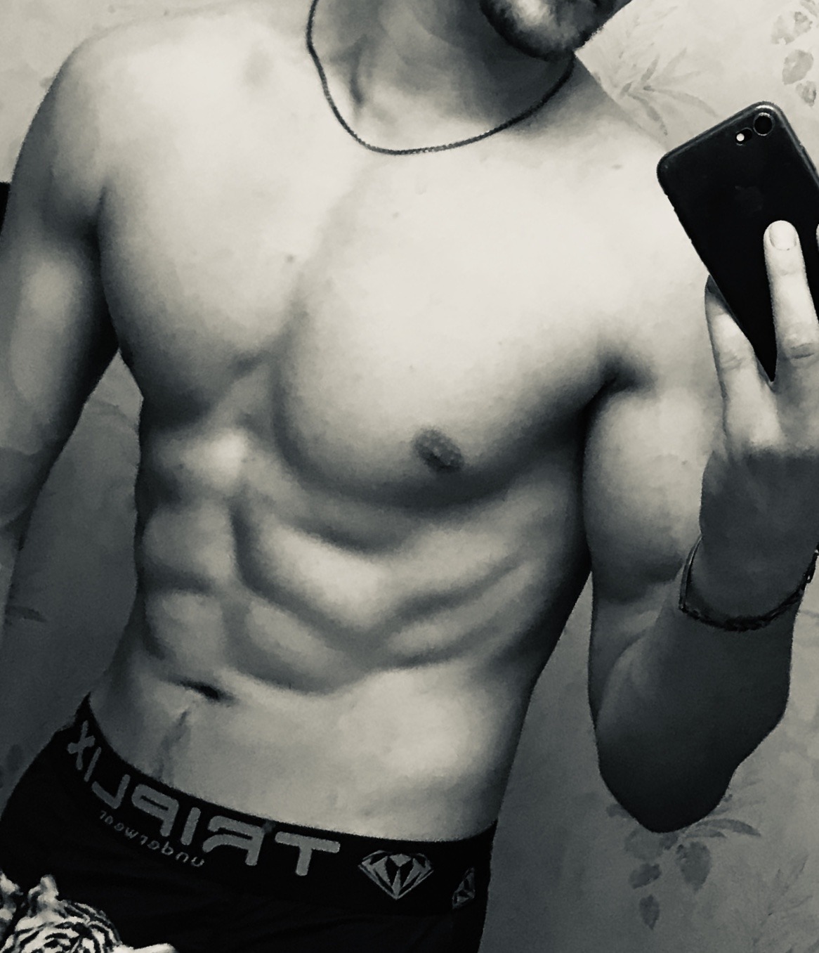 Profil de Bocar, 27 ans, Annonce gay à Céligny