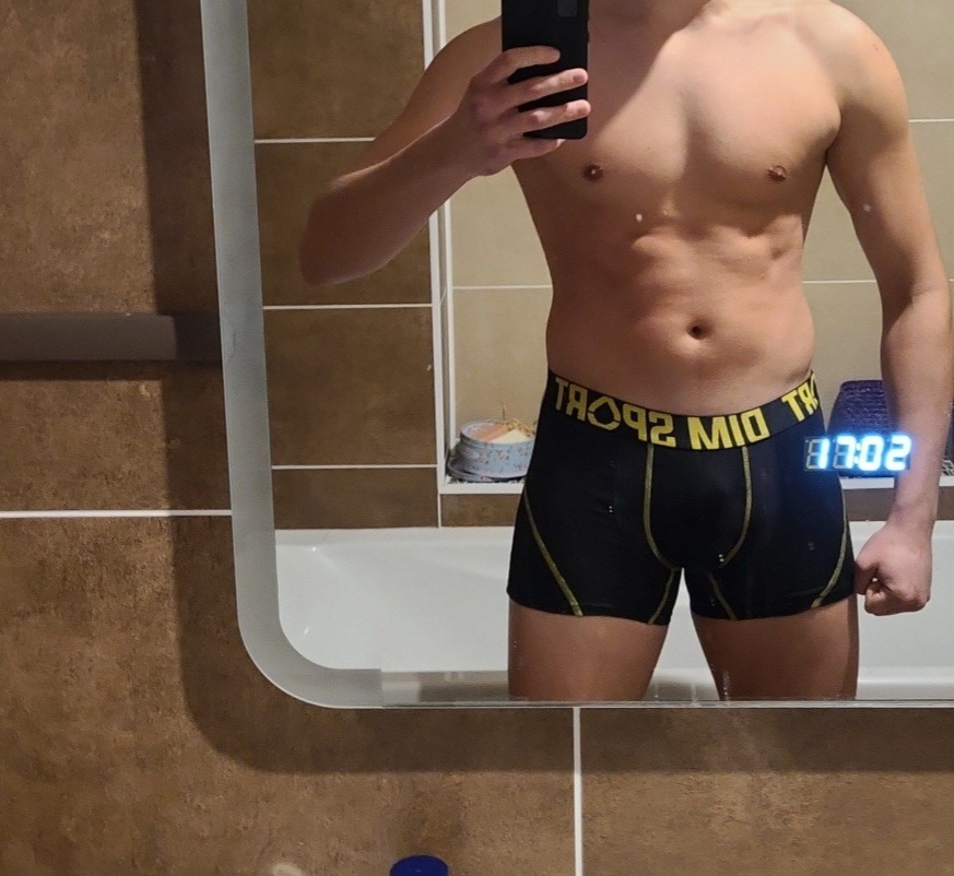 Profil de Rodrigue, 26 ans, Annonce gay à Schüpbach