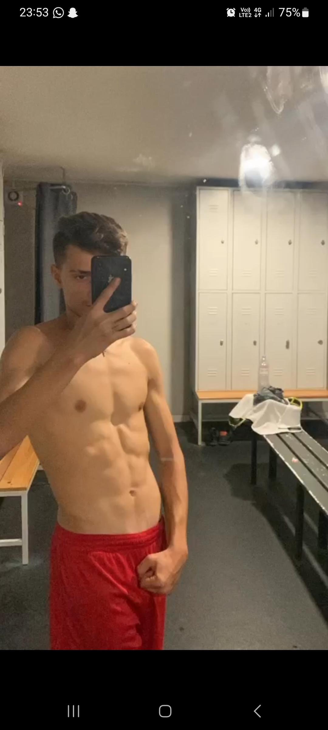 Profil de Nakib, 20 ans, Annonce gay à Nottwil