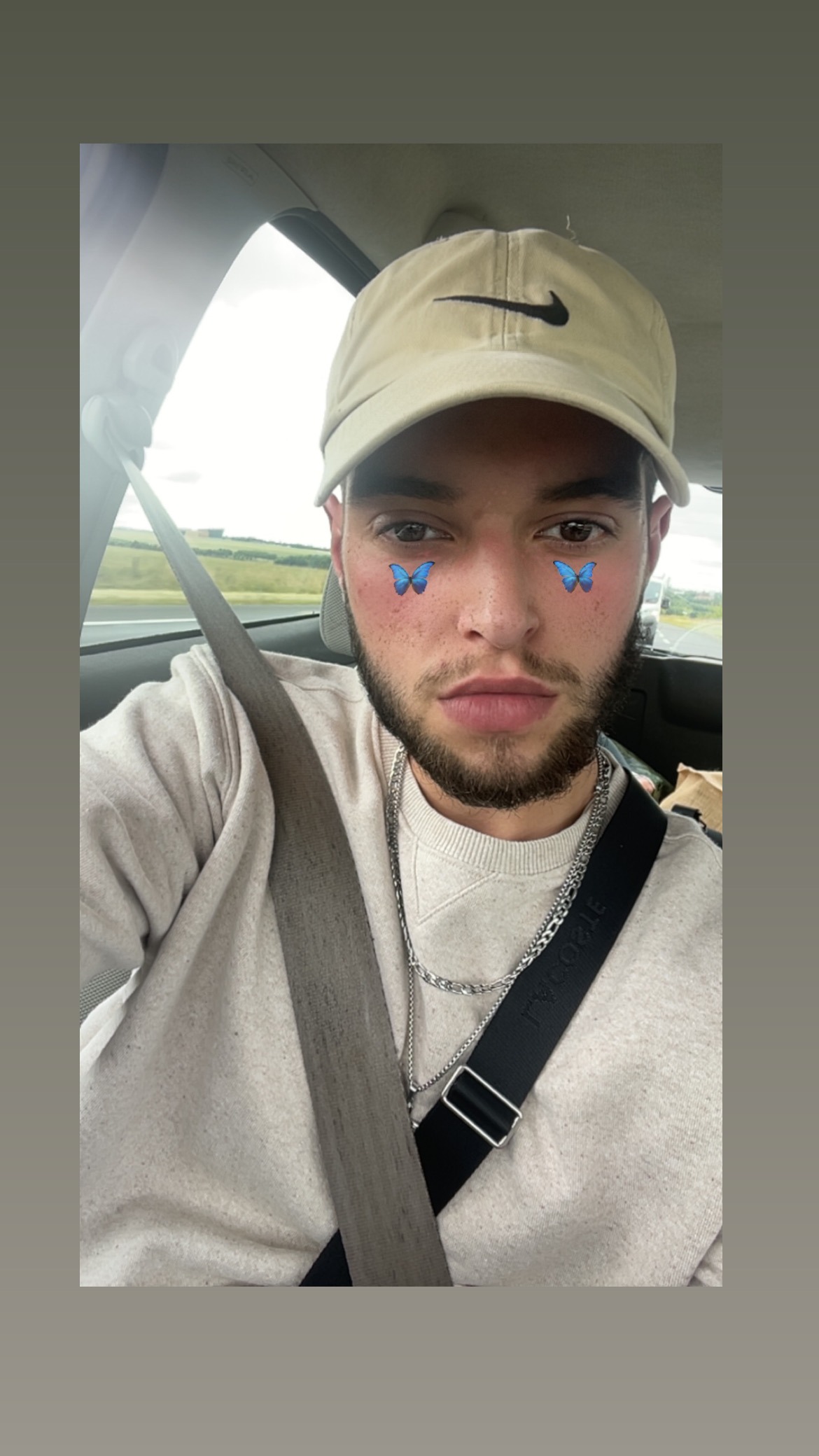 Profil de Noah, 25 ans, Annonce gay à Monible