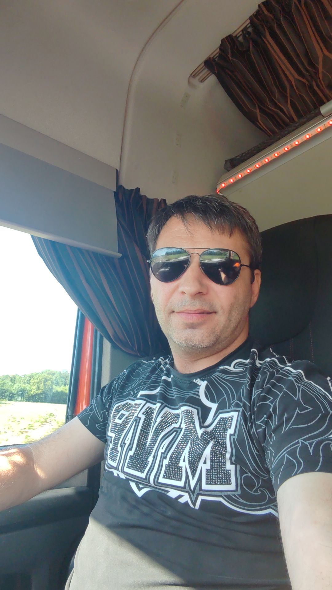 Profil de Abdelsalem, 48 ans, Annonce gay à Feldis/Veulden