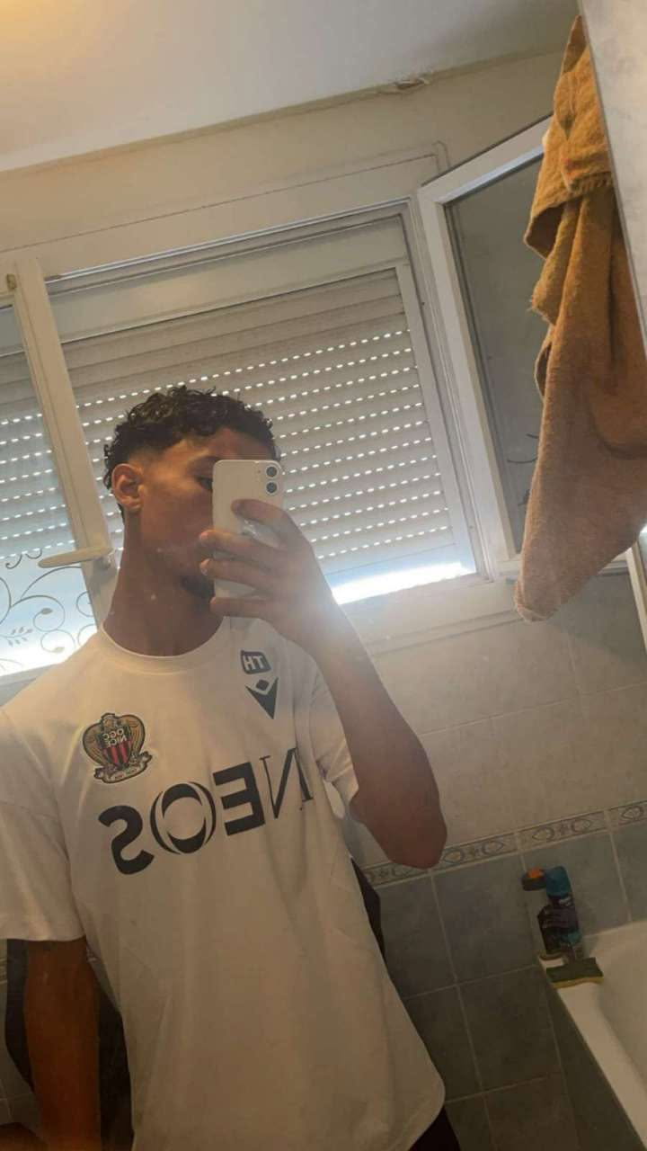 Profil de Allan, 19 ans, Annonce gay à Altbüron