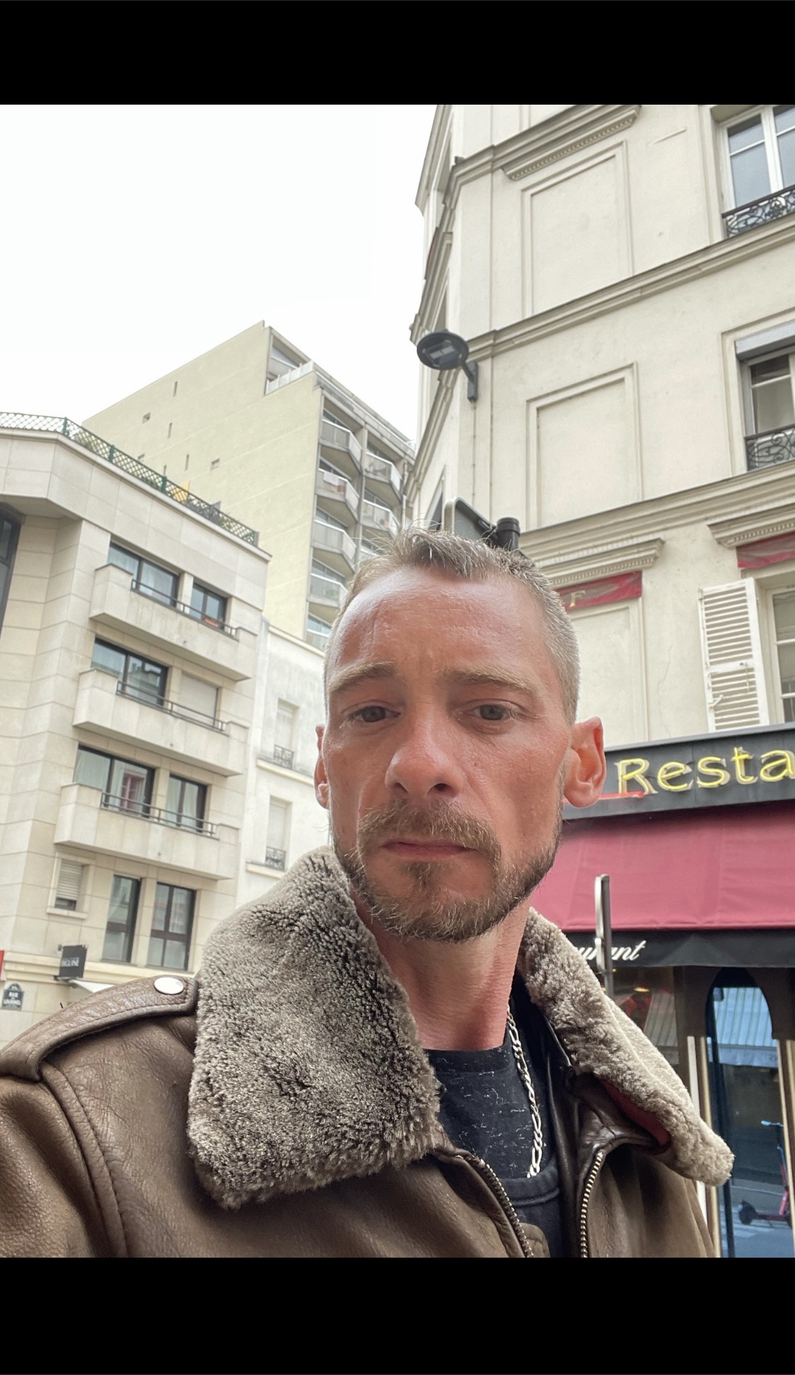Profil de Batoura, 40 ans, Annonce gay à Aesch LU