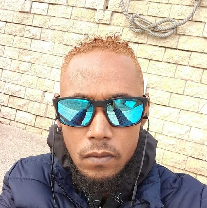 Profil de Ion, 32 ans, Annonce gay à Ernen