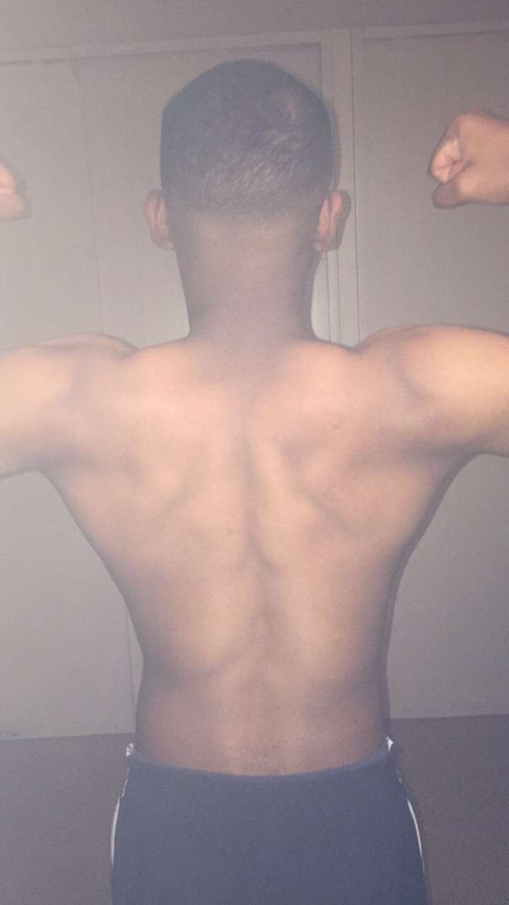 Profil de Massamba, 19 ans, Annonce gay à Lumino