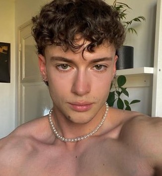 Profil de Darel, 21 ans, Annonce gay à Mies