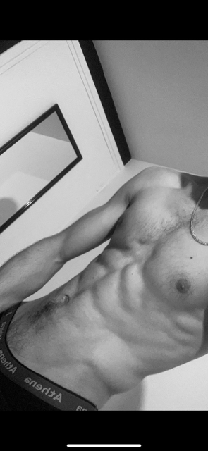 Profil de Abdenasser, 21 ans, Annonce gay à Rümligen