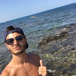 Profil de Azziz, 22 ans, Annonce gay à Bévilard