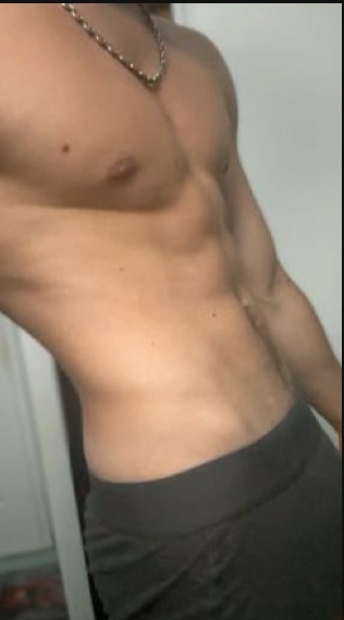 Profil de Idrisse, 22 ans, Annonce gay à Bärschwil