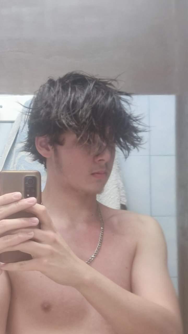 Profil de Alper, 19 ans, Annonce gay à Suberg