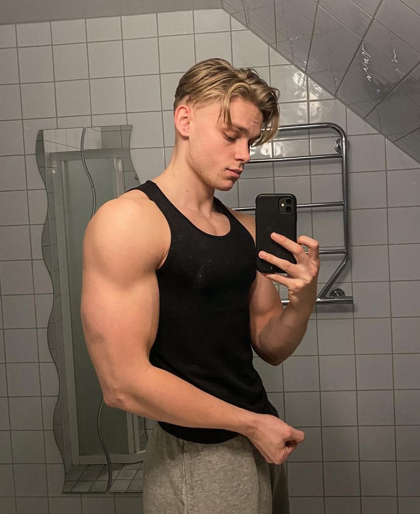 Profil de Nassif, 23 ans, Annonce gay à Amden