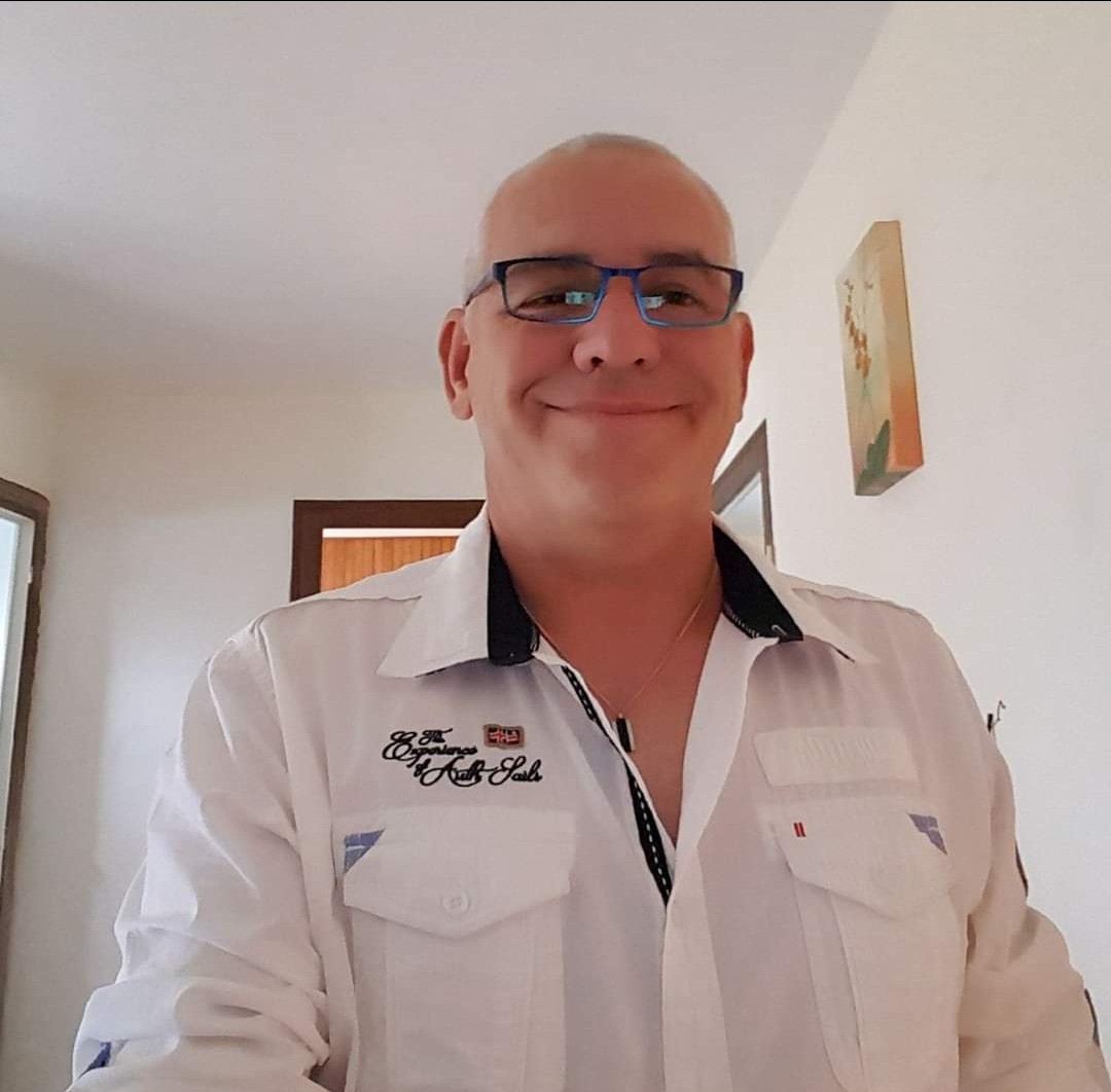 Profil de Younis, 52 ans, Annonce gay à Bettens