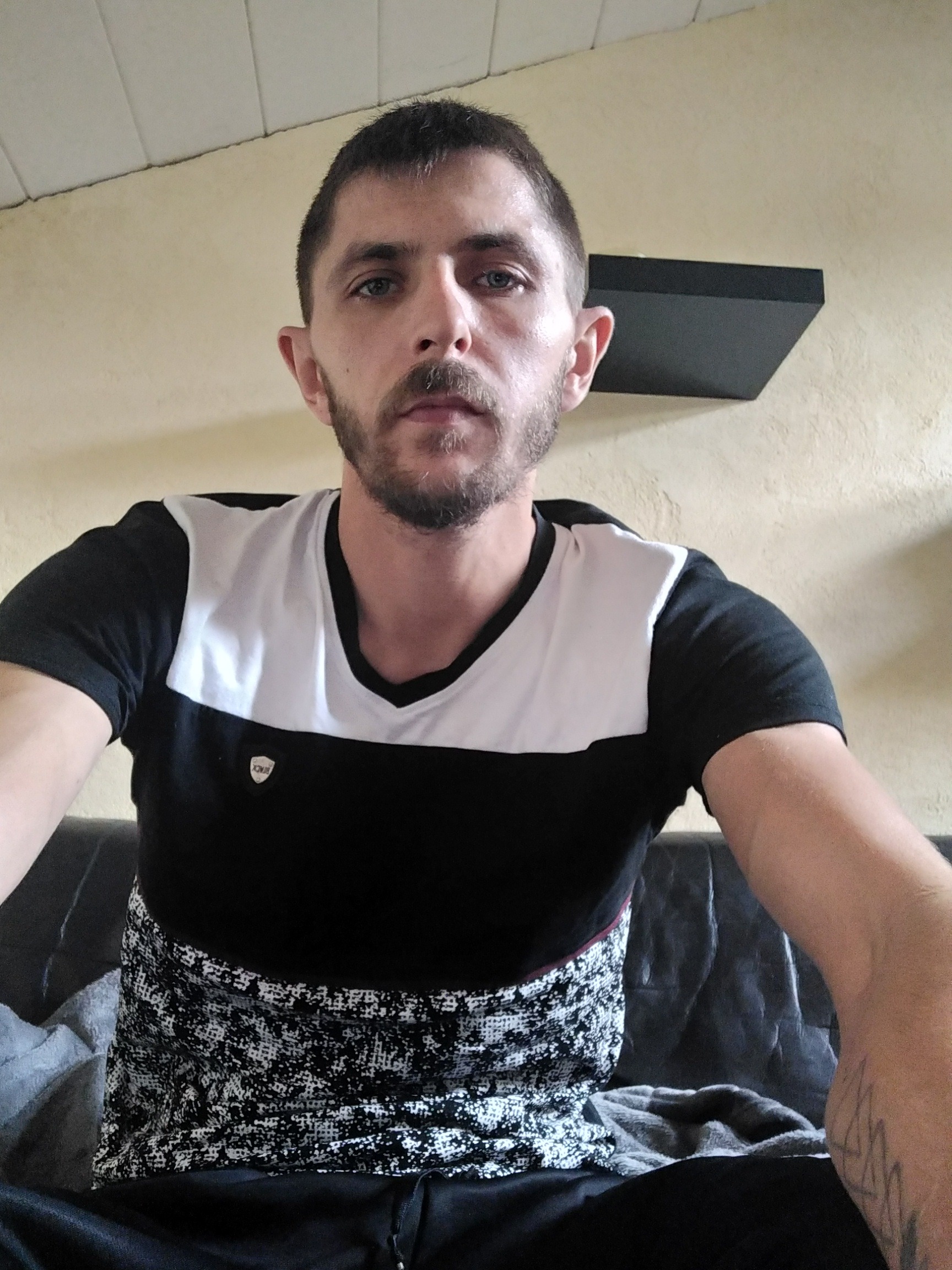 Profil de Ando, 34 ans, Annonce gay à La Rösa
