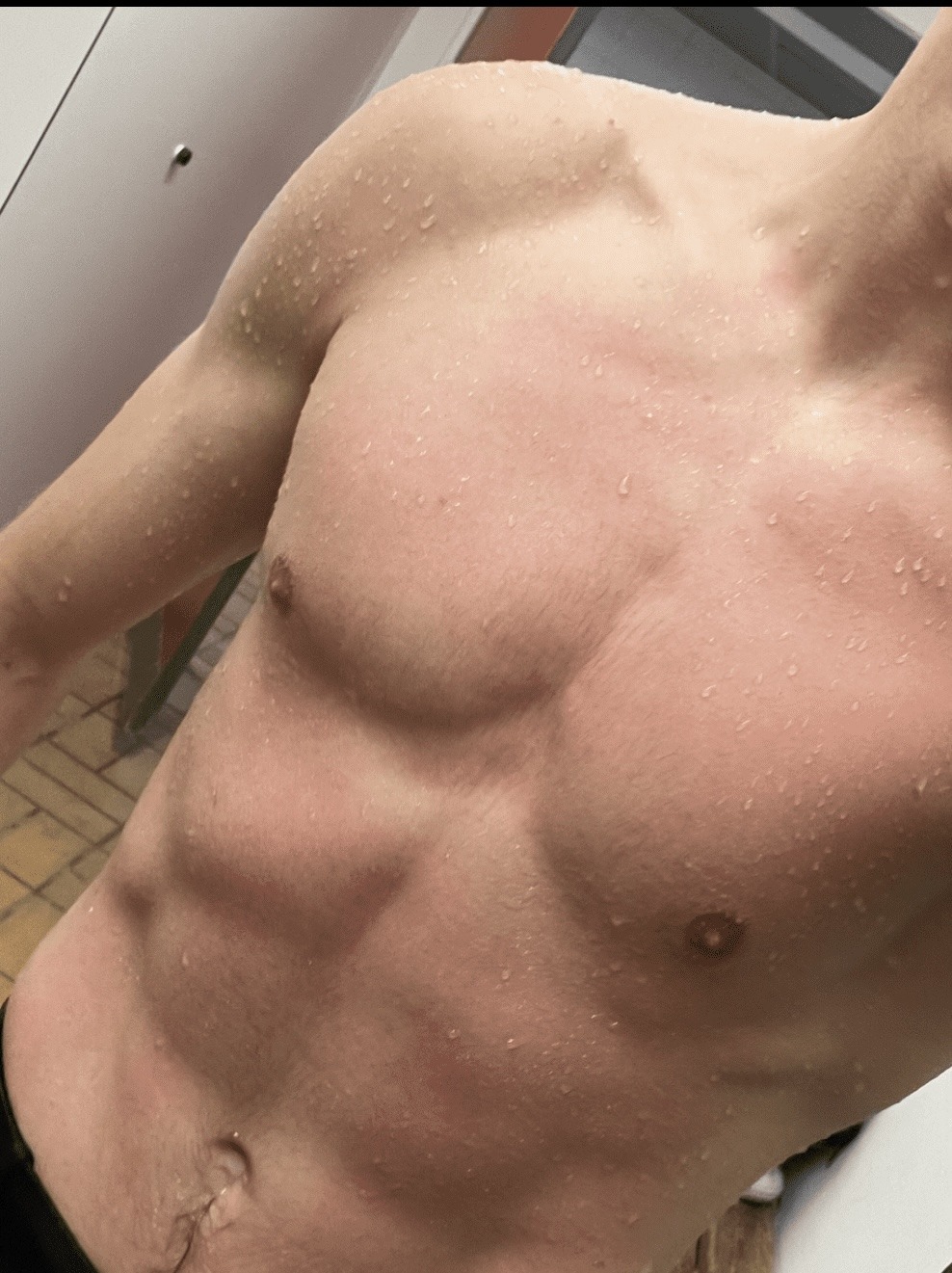 Profil de Irenee, 20 ans, Annonce gay à Bolligen