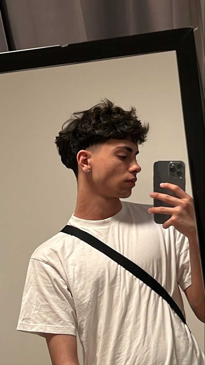 Profil de Djallal, 22 ans, Annonce gay à Rufi