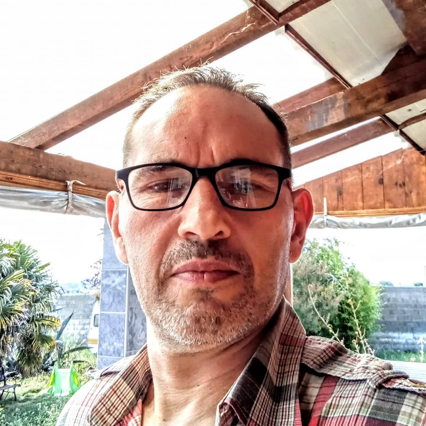 Profil de Eyoub, 54 ans, Annonce gay à Oleyres