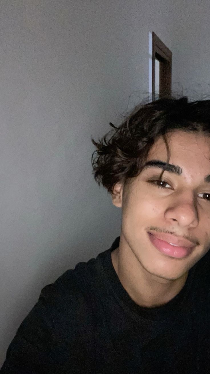 Profil de Stelian, 22 ans, Annonce gay à Caux