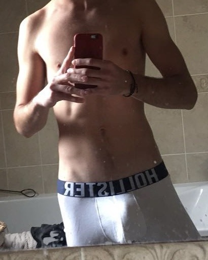Profil de Rayad, 28 ans, Annonce gay à Gessenay