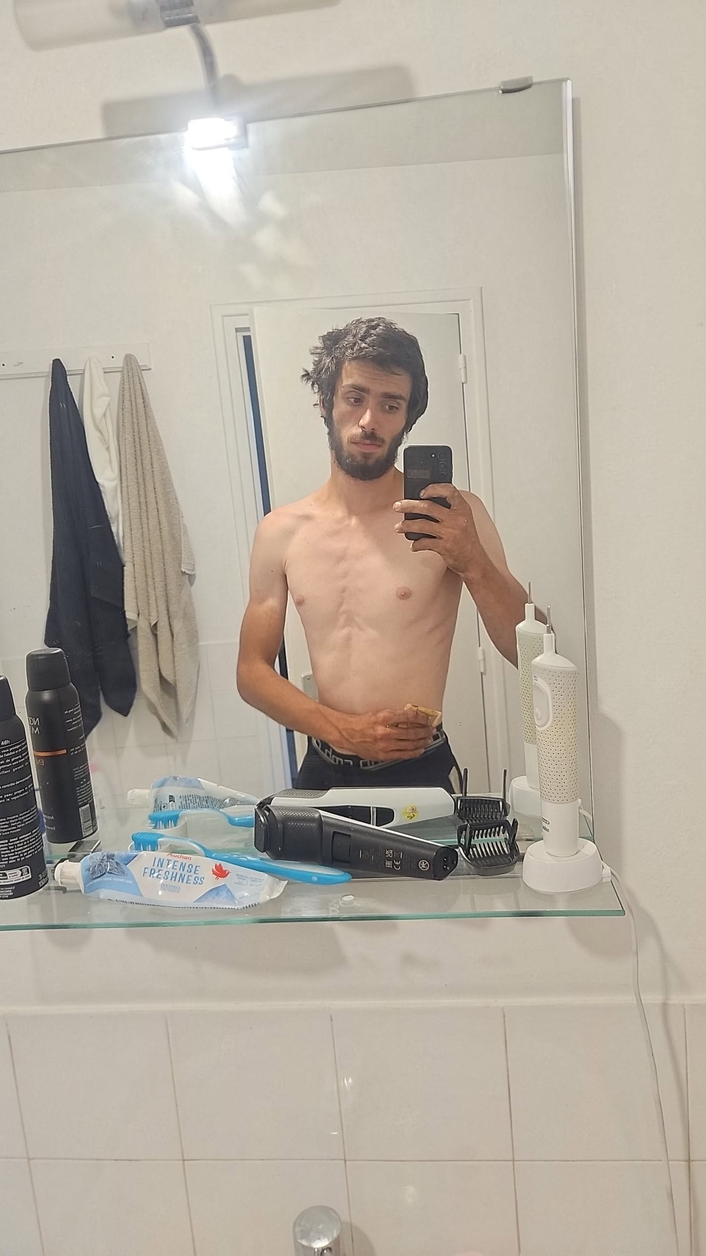 Profil de Killyan, 18 ans, Annonce gay à Tremona