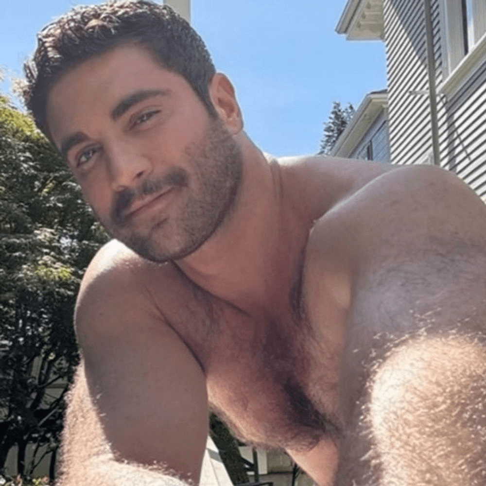 Profil de Louqmane, 25 ans, Annonce gay à Murist