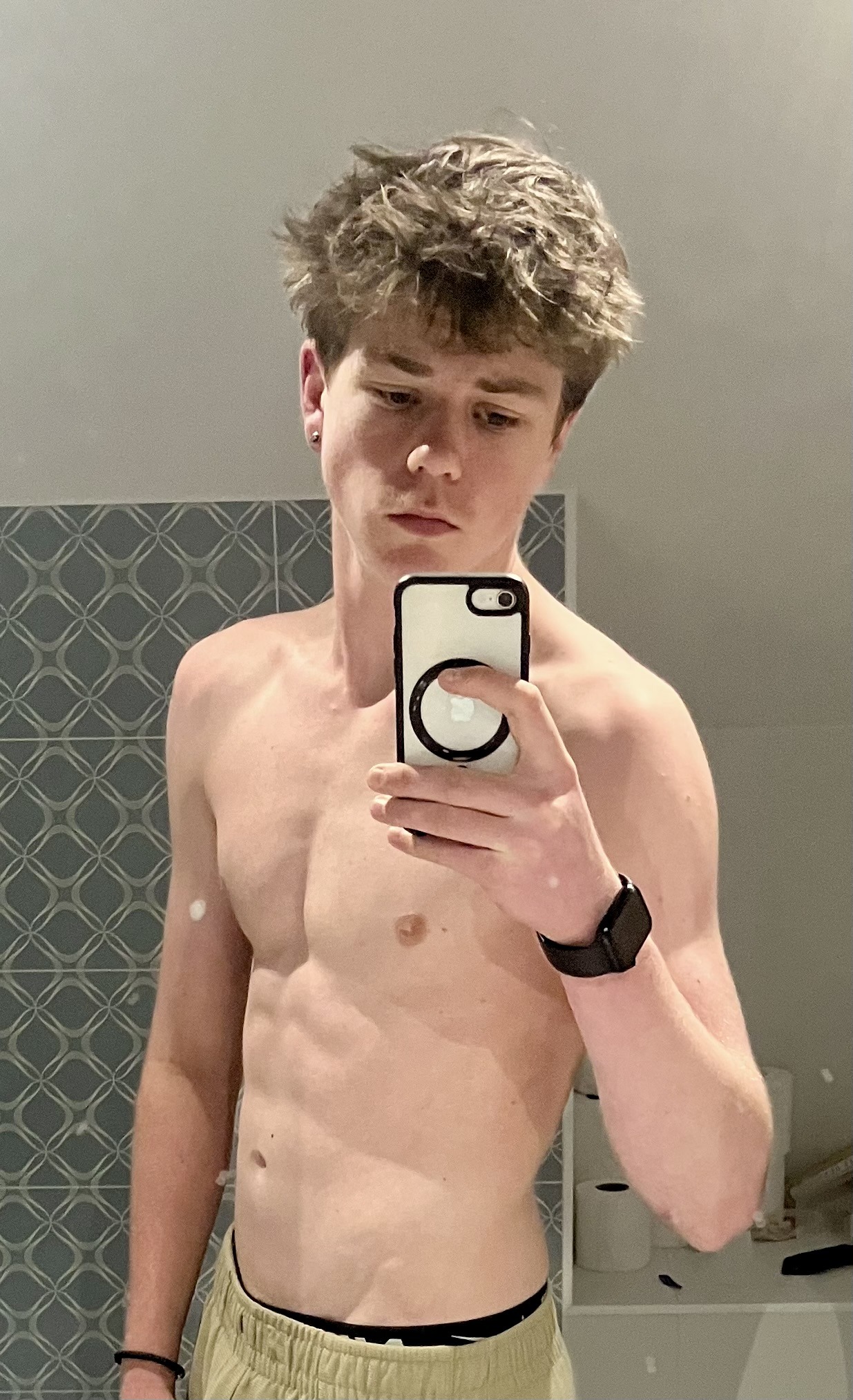 Profil de Genaro, 19 ans, Annonce gay à Orpund