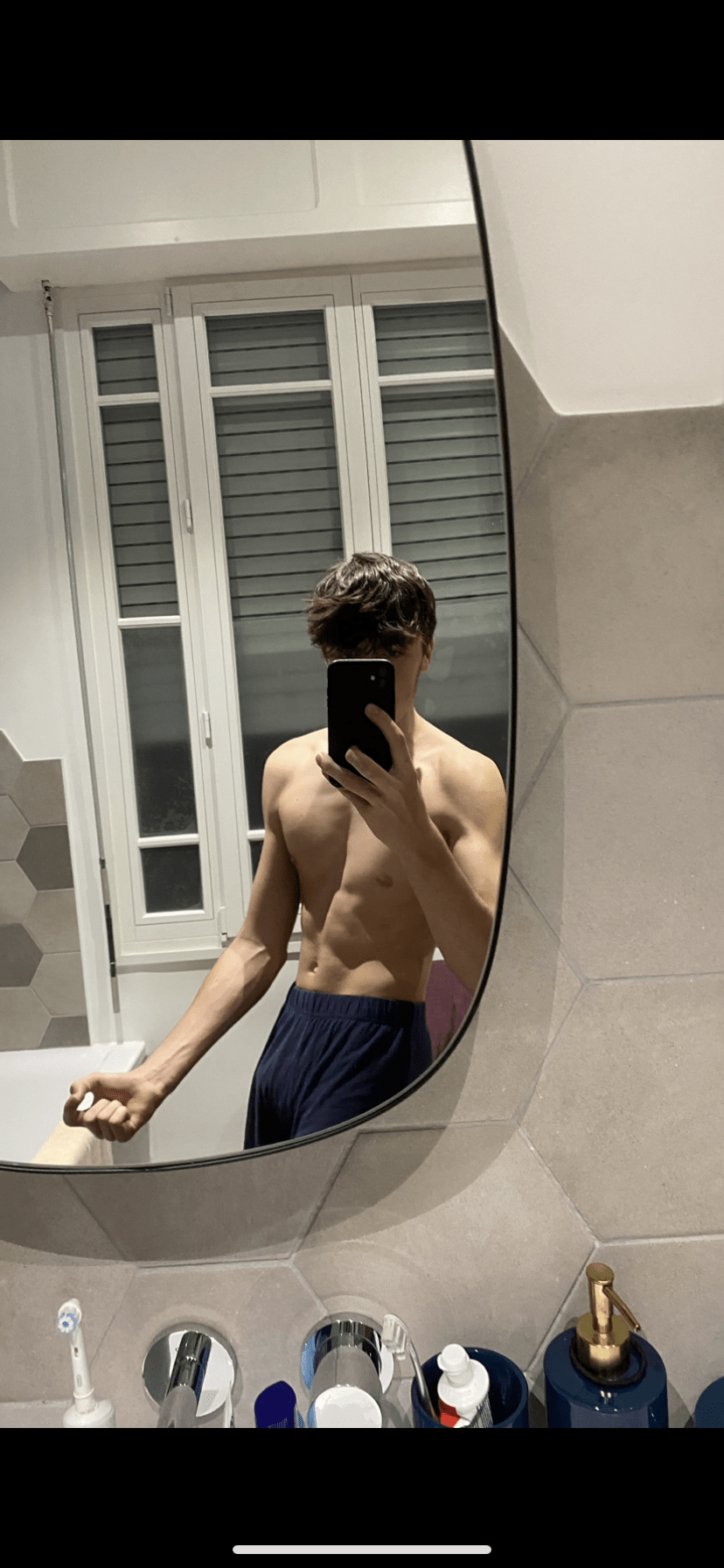 Profil de Kenzy, 18 ans, Annonce gay à Kerzers