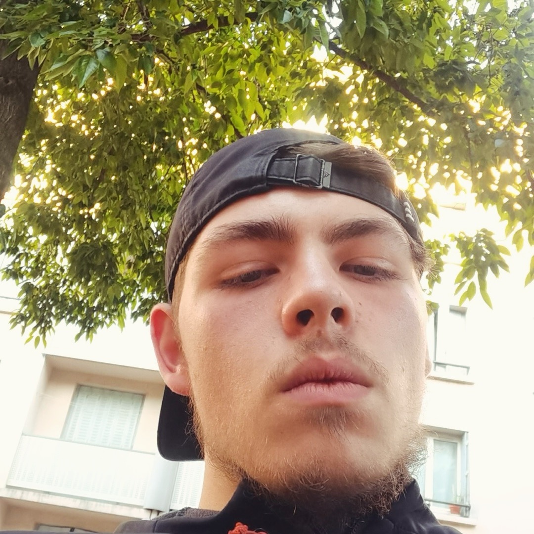 Profil de Amiel, 20 ans, Annonce gay à Nods