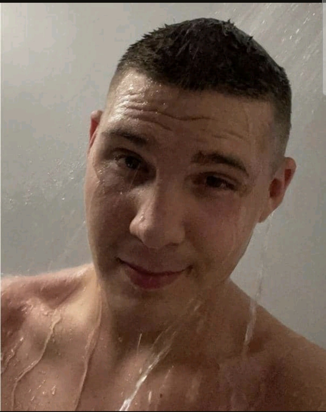 Profil de Milton, 24 ans, Annonce gay à Vacallo